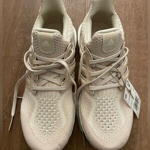 Adidas Ultraboost 5.0 DNA Sneakers